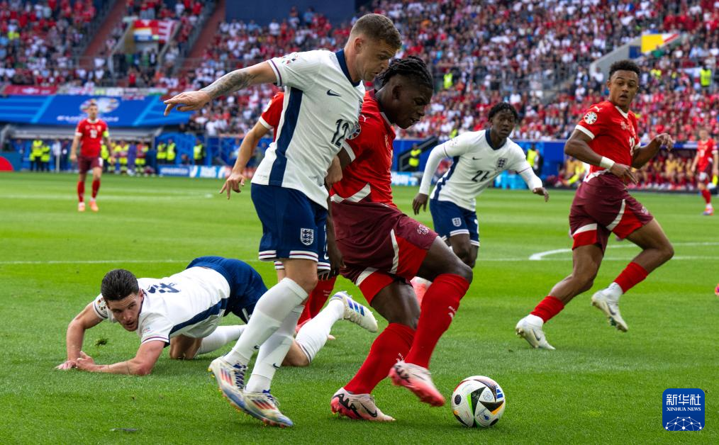  特里皮尔精准任意球绝杀伯恩茅斯  